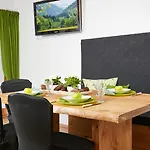 Alpvilla Bietsch Apartamento *